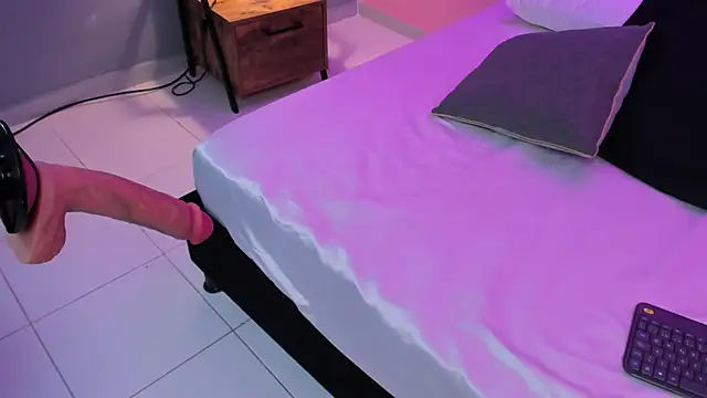 Sara_rhoades webcam