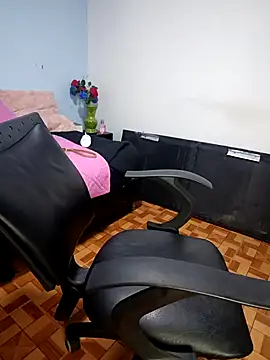 kaylaMinov_ webcam