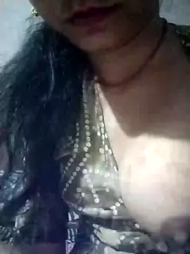 Julilodhi8695 webcam