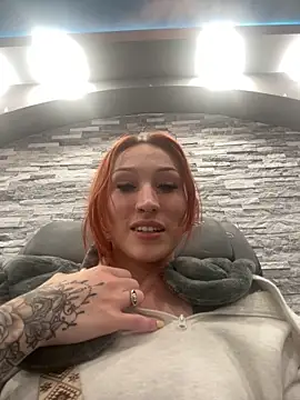 ThornsandHoney webcam