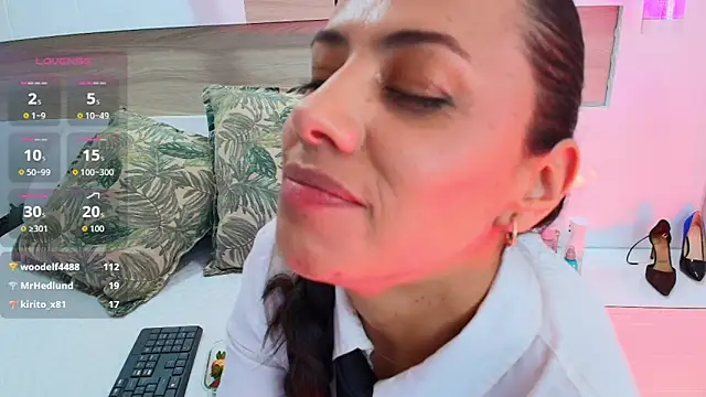 Naoomi_Cruz webcam