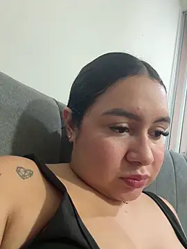 Pretty_Isadora webcam