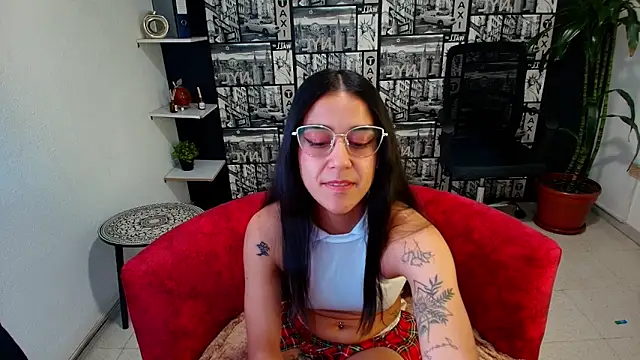 DanielaMonroe webcam