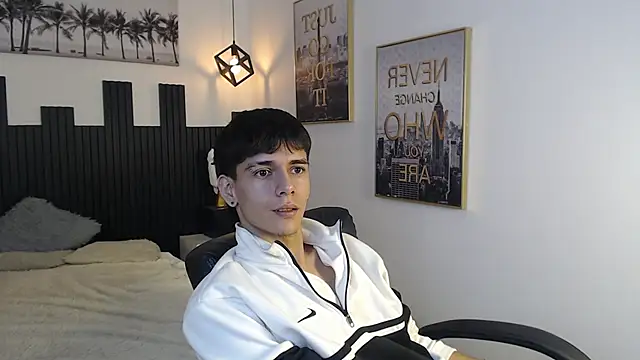 AmethystShadow17 webcam