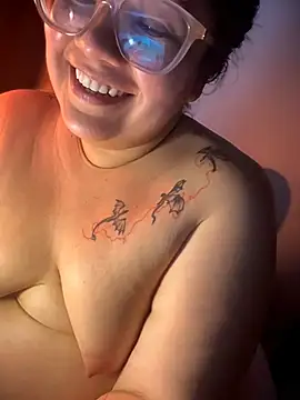 CurlyMilf_Vannexxxa webcam