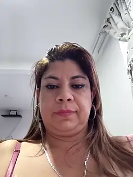 Laura-Hernandez webcam