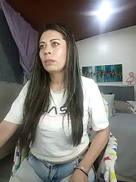 _lara1 webcam