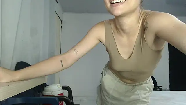 LittleCheerry69 webcam