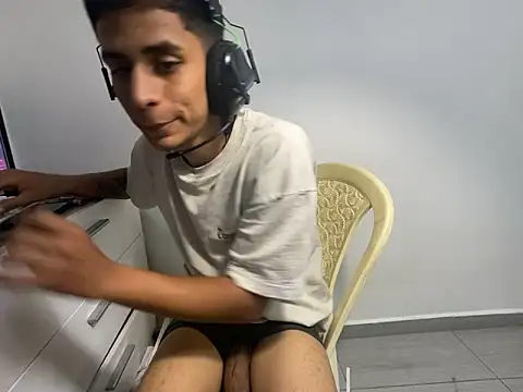 Max_TheHorseDick webcam