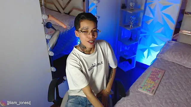 Jonesliam23 webcam