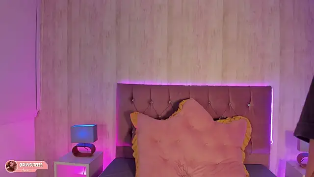 alyy_cut3 webcam