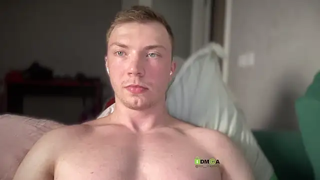 iron__chap webcam
