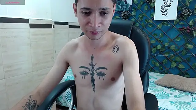 lucasssmith11 (M twink) - JERK OFF UNTIL PRECUM