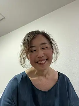 hanaworld (F milf) - 上着を脱ぐ take off my clothes on chat