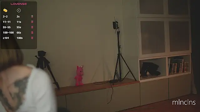 mel_collins (F young) - add milk