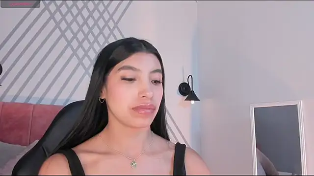 Tiffany_Low webcam