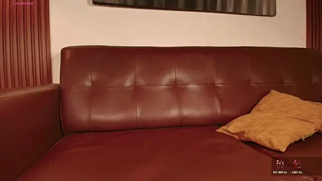 Hilaryebony_ live sex cam