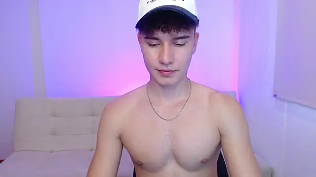 adrian_morelly webcam