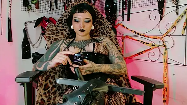 Agatha_BDSM webcam