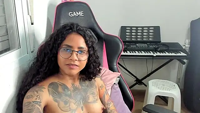 Ama_music webcam