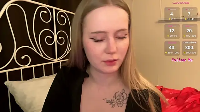 LolyaMin webcam