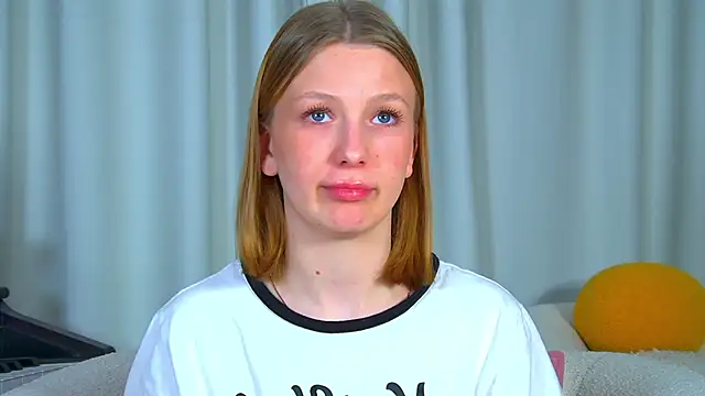 BeatriceBinoche webcam