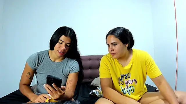 AshleyandCleo webcam
