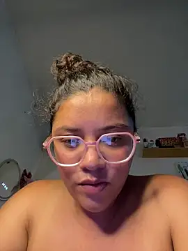 Vivi_Kvsh webcam