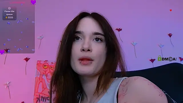 liana_kisses webcam