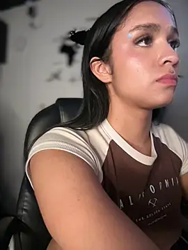 Isabella-Teen webcam