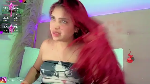 Kylie_brokee webcam