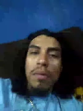 AlexAlejandro13 webcam