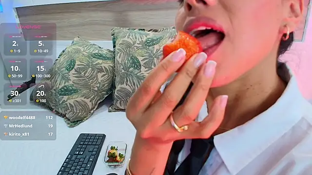 Naoomi_Cruz webcam
