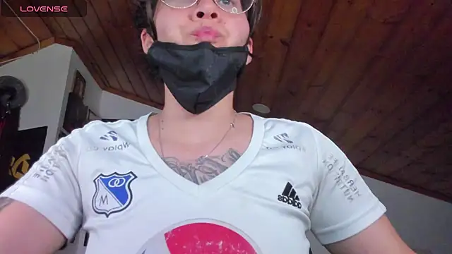 Darkness_jones_ webcam