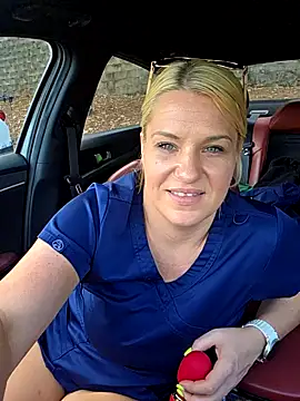 LadyB07 webcam