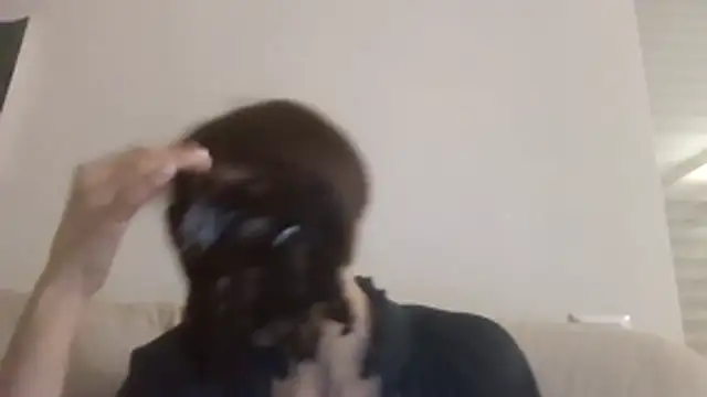 HelenTiAscolta webcam