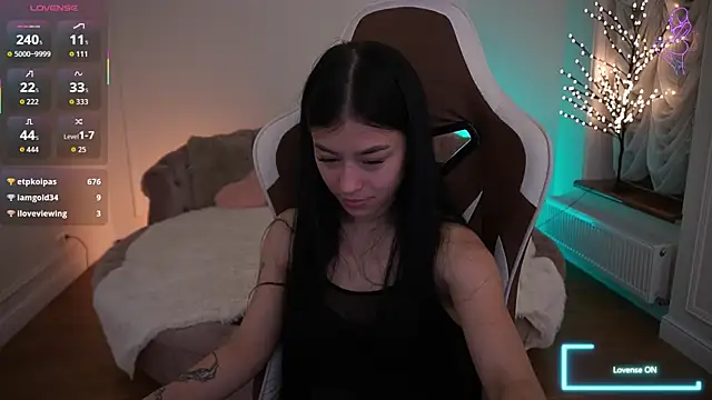 FataleNellie live sex cam