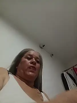 CheekySnowQueen_69 webcam