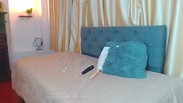 Emma_hassani webcam