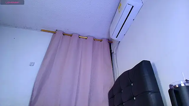 Mia_depp webcam