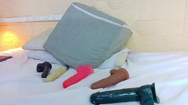 tinyy_whore18 webcam