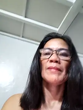 ImYourWoman_55 webcam