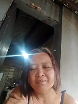 jeanyummytits webcam