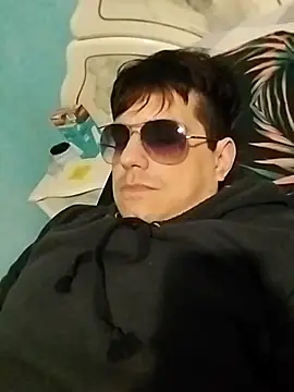 Robbie_1987 webcam