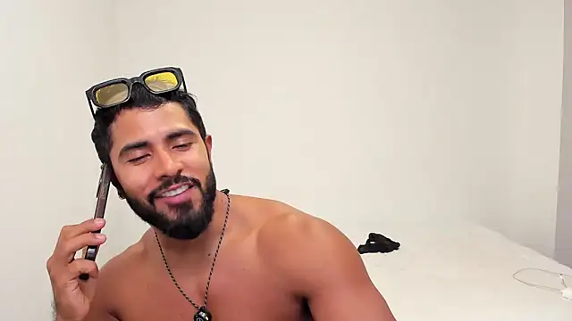 Santiago_huntt live sex cam