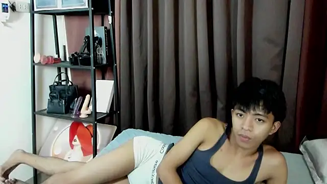 davincihugecock live sex cam