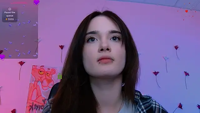 liana_kisses webcam