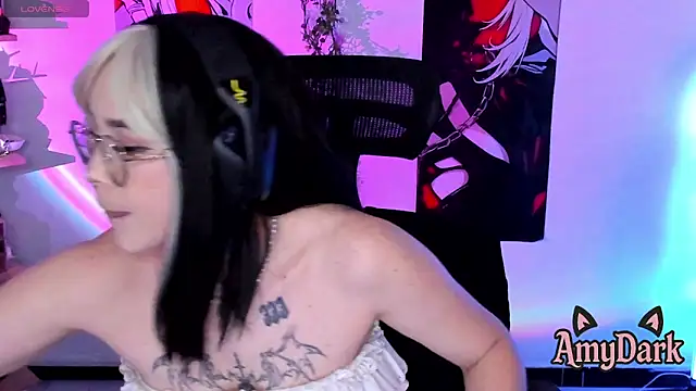 _AmyDark webcam