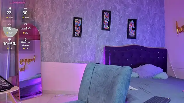 Lauren_smiles webcam