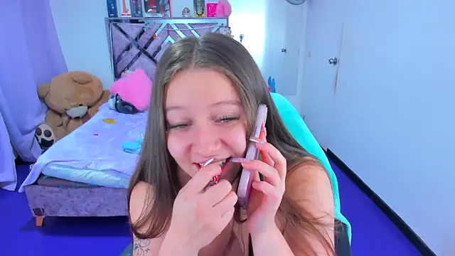 Luna_Analya webcam